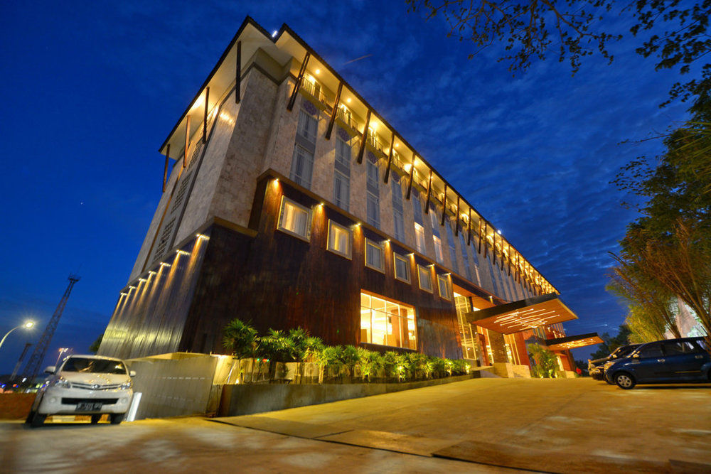 Grand Tjokro Hotel Balikpapan Eksteriør bilde